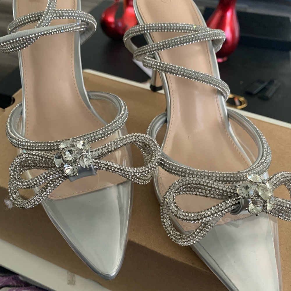 Elegant, Cinderella-like, clear pumps